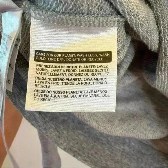 Levi's Women’s Gray Crewneck Sweatshirt S Long Sleeve Casual Pullover - Picture 4 of 11